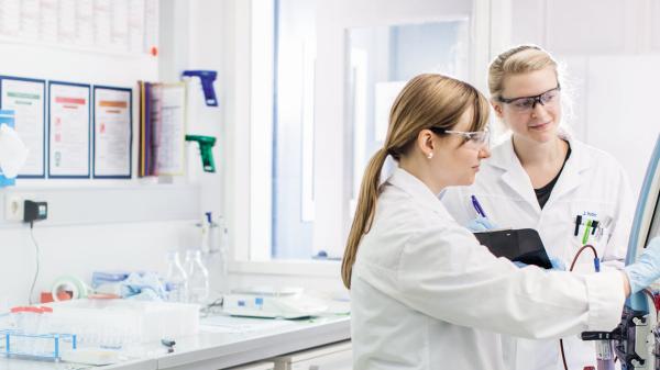 Employees in innovation lab